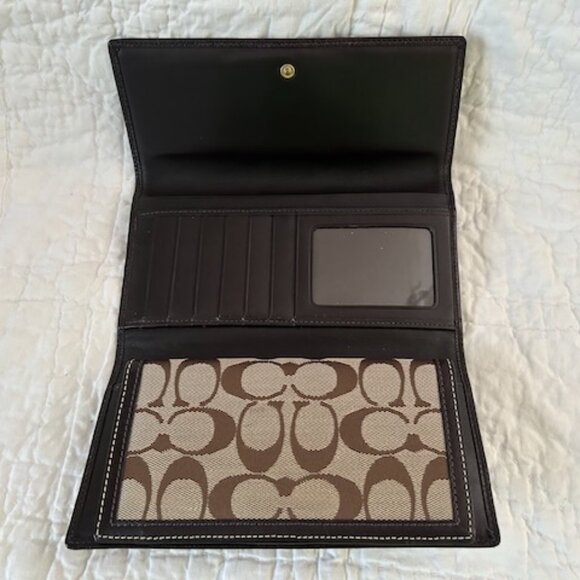 Coach Wallet - Picture 3 of 4